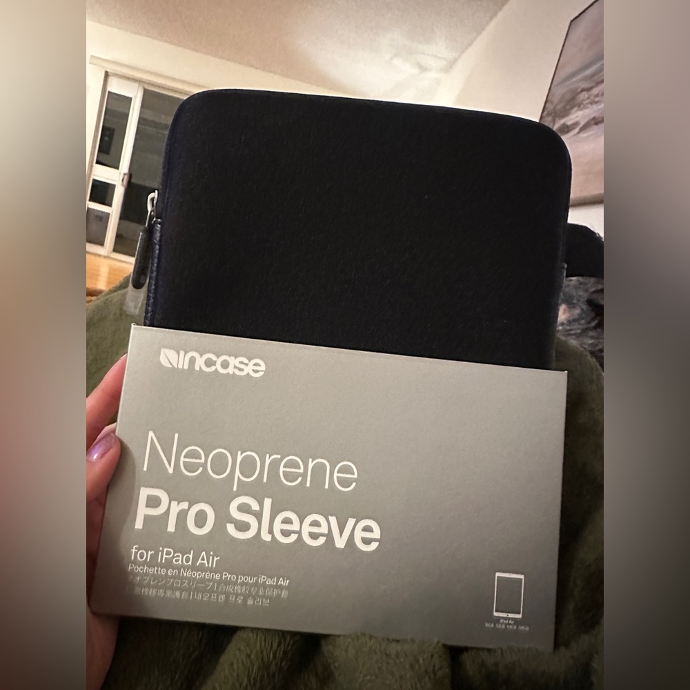 Incase Neoprene Sleeve for iPad Air - Dark Gray